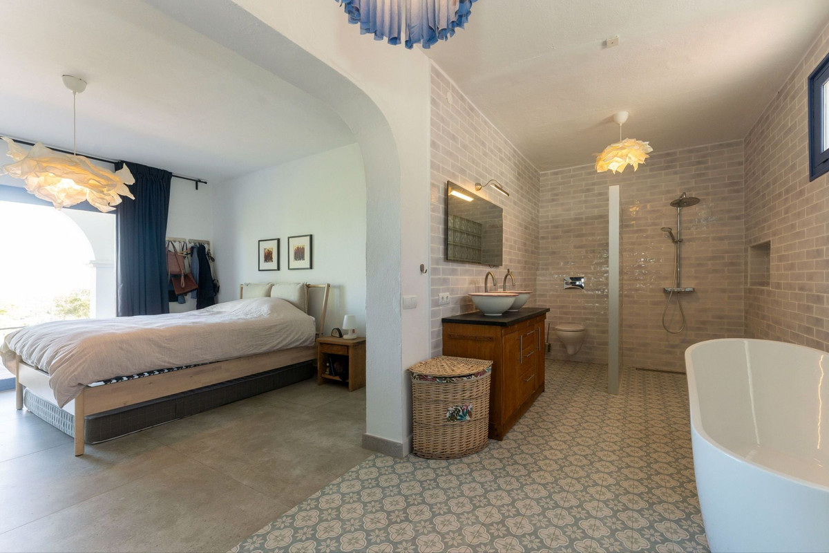 4 Bed Townhouse for sale in Alhaurín El Grande Costa Del Sol, Málaga, Spain