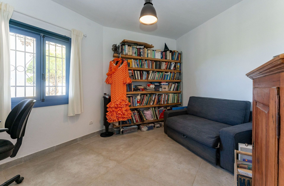 4 Bed Townhouse for sale in Alhaurín El Grande Costa Del Sol, Málaga, Spain