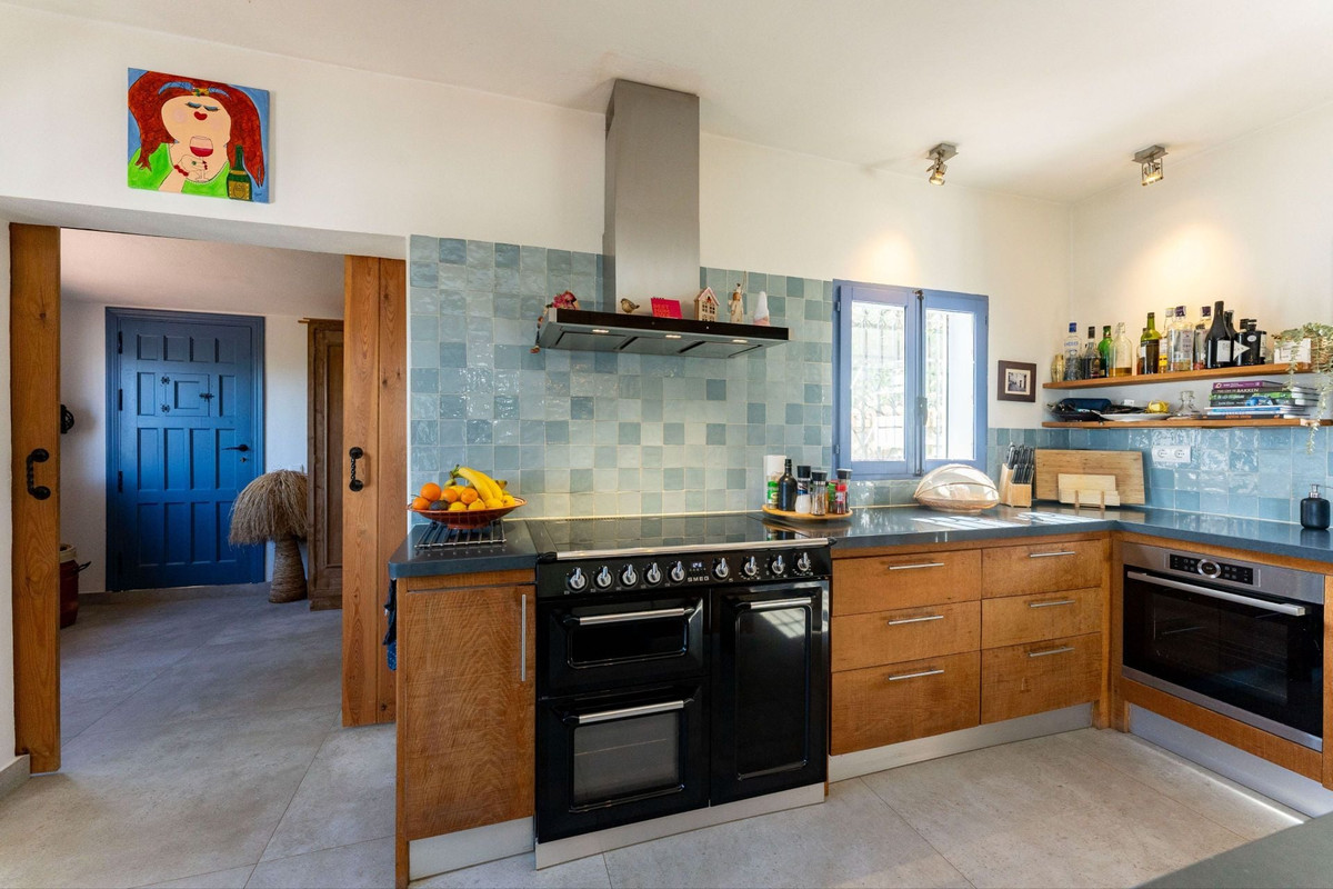 4 Bed Townhouse for sale in Alhaurín El Grande Costa Del Sol, Málaga, Spain