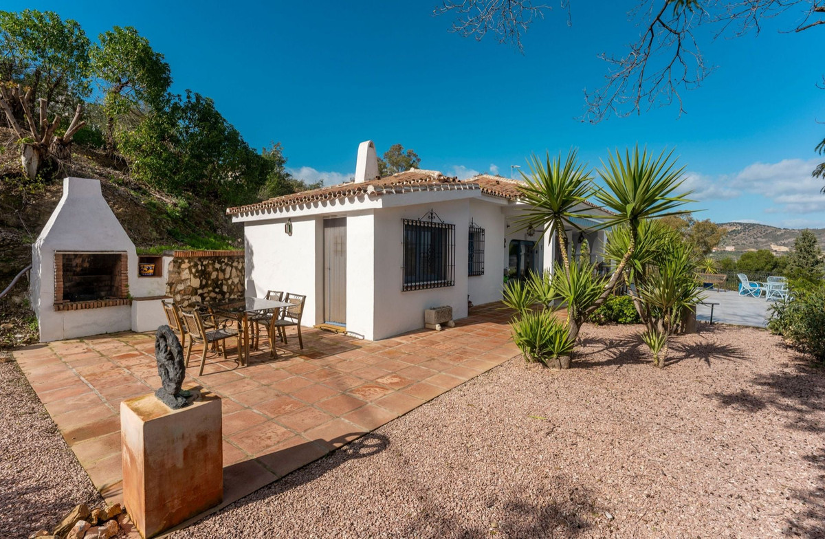 4 Bed Townhouse for sale in Alhaurín El Grande Costa Del Sol, Málaga, Spain