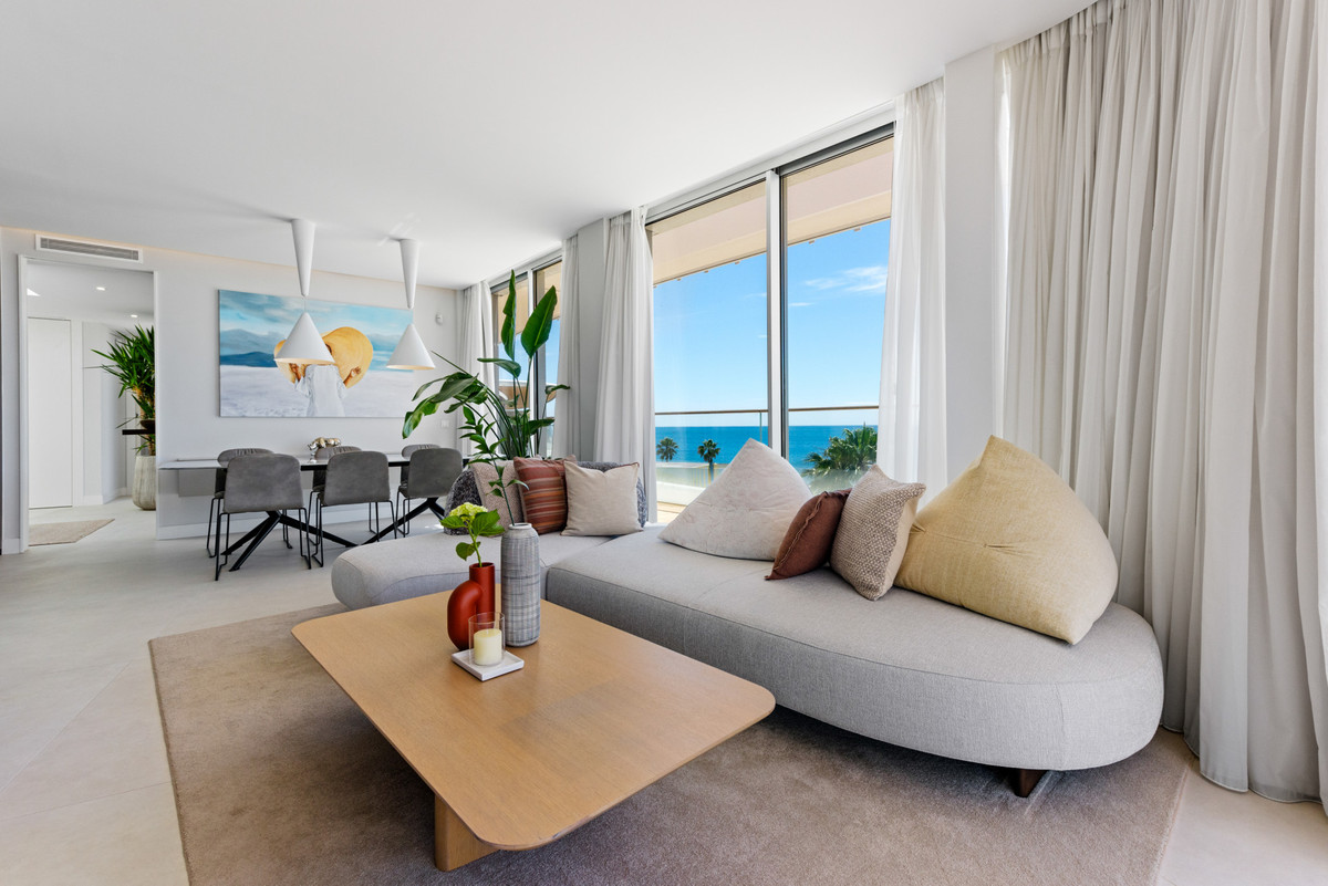 3 Bed Apartment for sale in Estepona Costa Del Sol, Málaga, Spain