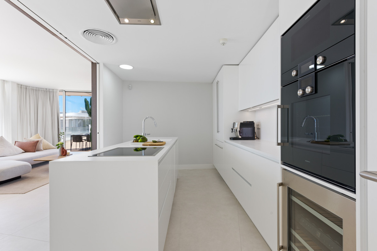 3 Bed Apartment for sale in Estepona Costa Del Sol, Málaga, Spain