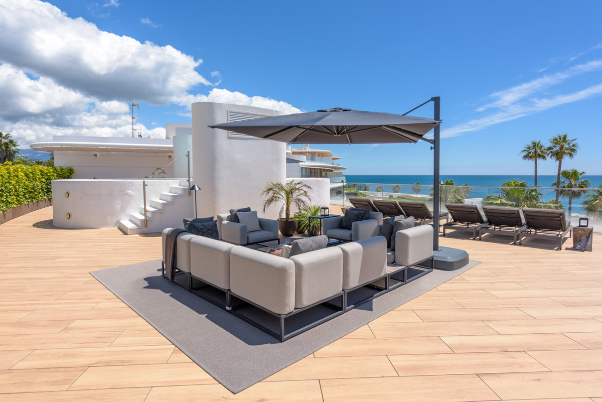 3 Bed Apartment for sale in Estepona Costa Del Sol, Málaga, Spain