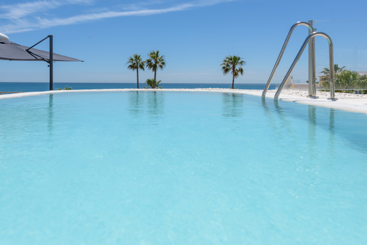 3 Bed Apartment for sale in Estepona Costa Del Sol, Málaga, Spain