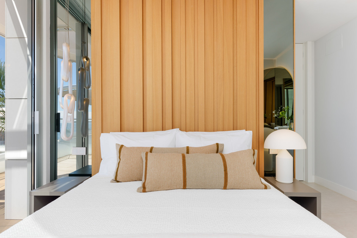 3 Bed Apartment for sale in Estepona Costa Del Sol, Málaga, Spain