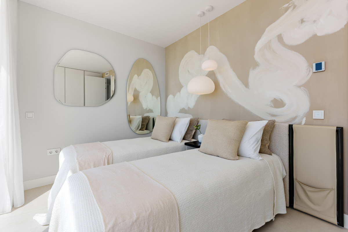 3 Bed Apartment for sale in Estepona Costa Del Sol, Málaga, Spain