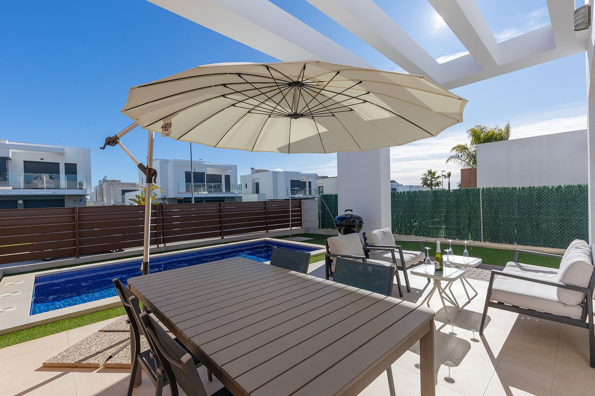 3 Bed Townhouse for sale in Vista Bella Golf Costa Blanca, Alicante, Spain