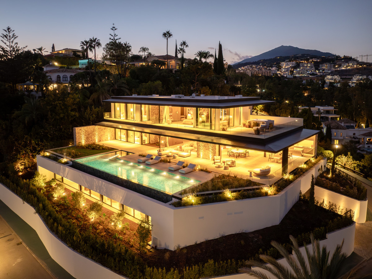 Se vende Villa - Chalet de 8 dormitorios en Costa Del Sol, Málaga, España