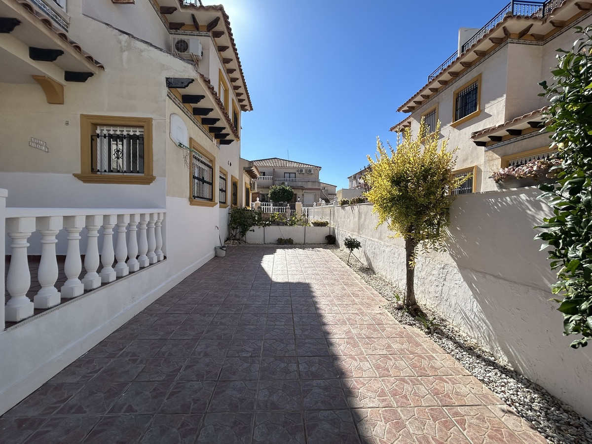 2 Bed Townhouse for sale in Cabo Roig Costa Blanca, Alicante, Spain