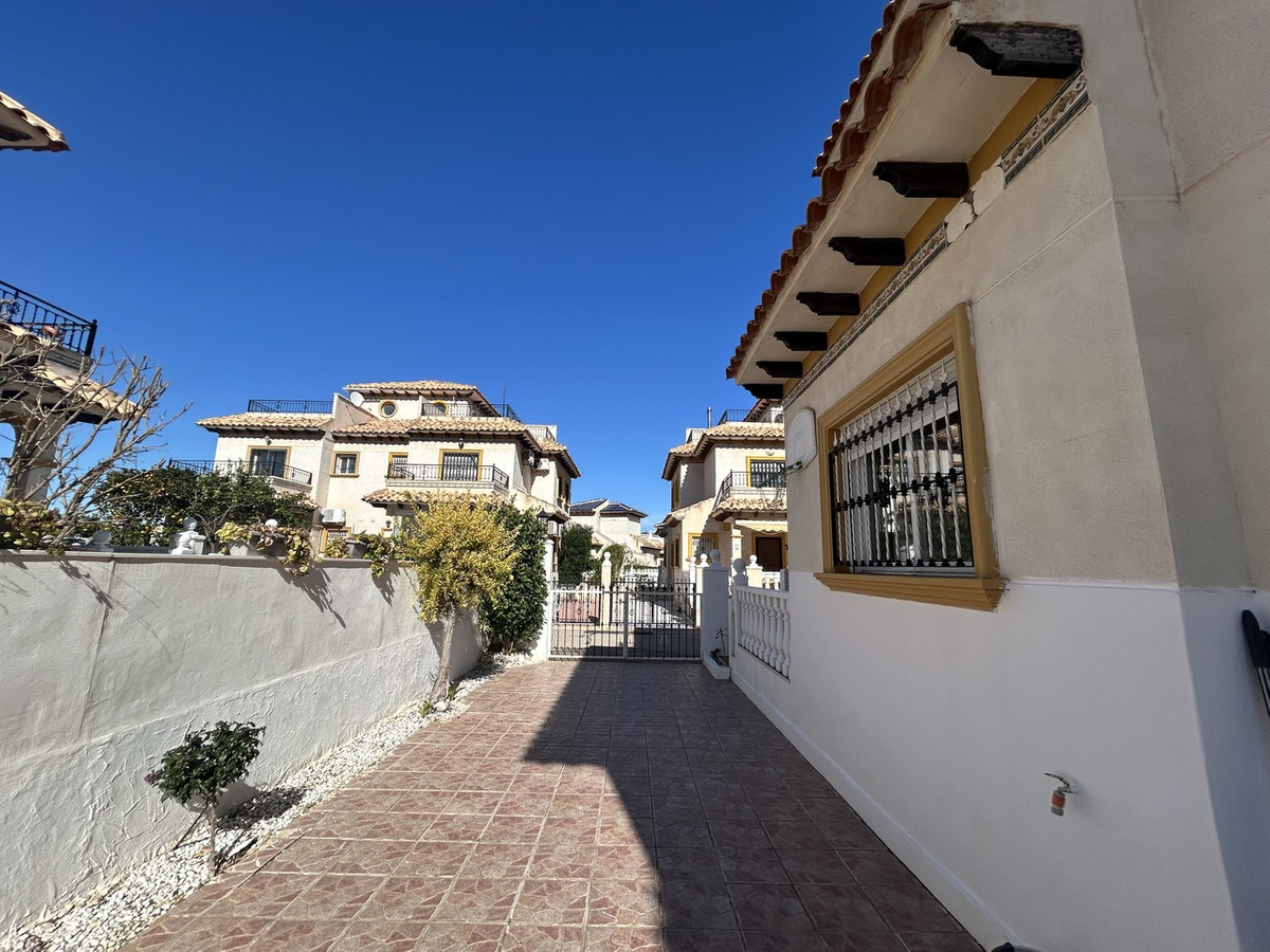 2 Bed Townhouse for sale in Cabo Roig Costa Blanca, Alicante, Spain
