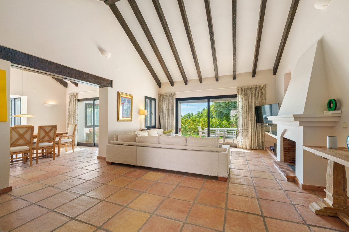 Se vende Villa - Chalet de 9 dormitorios en Costa Del Sol, Málaga, España