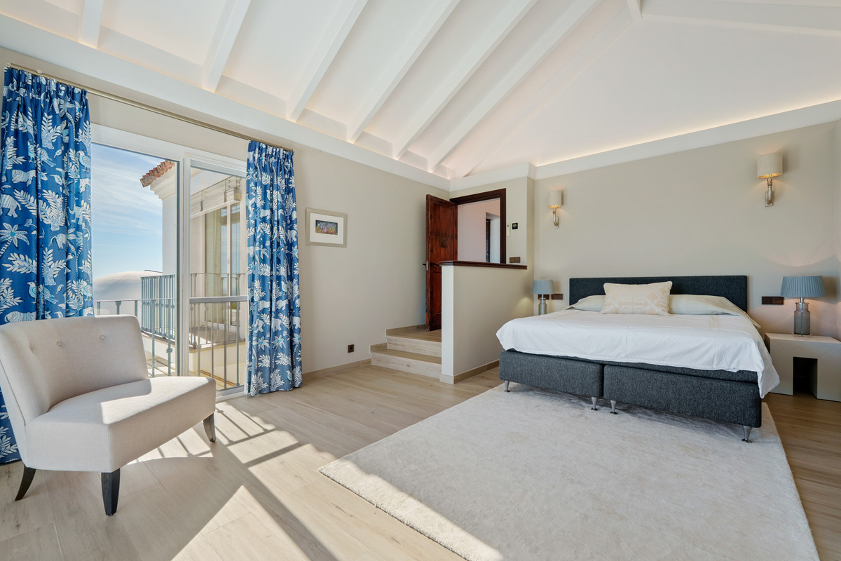 Se vende Villa - Chalet de 9 dormitorios en Costa Del Sol, Málaga, España