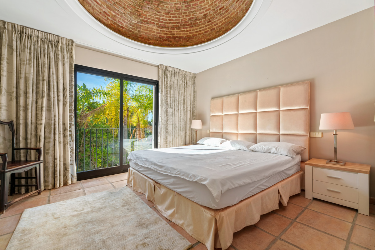 Se vende Villa - Chalet de 9 dormitorios en Costa Del Sol, Málaga, España