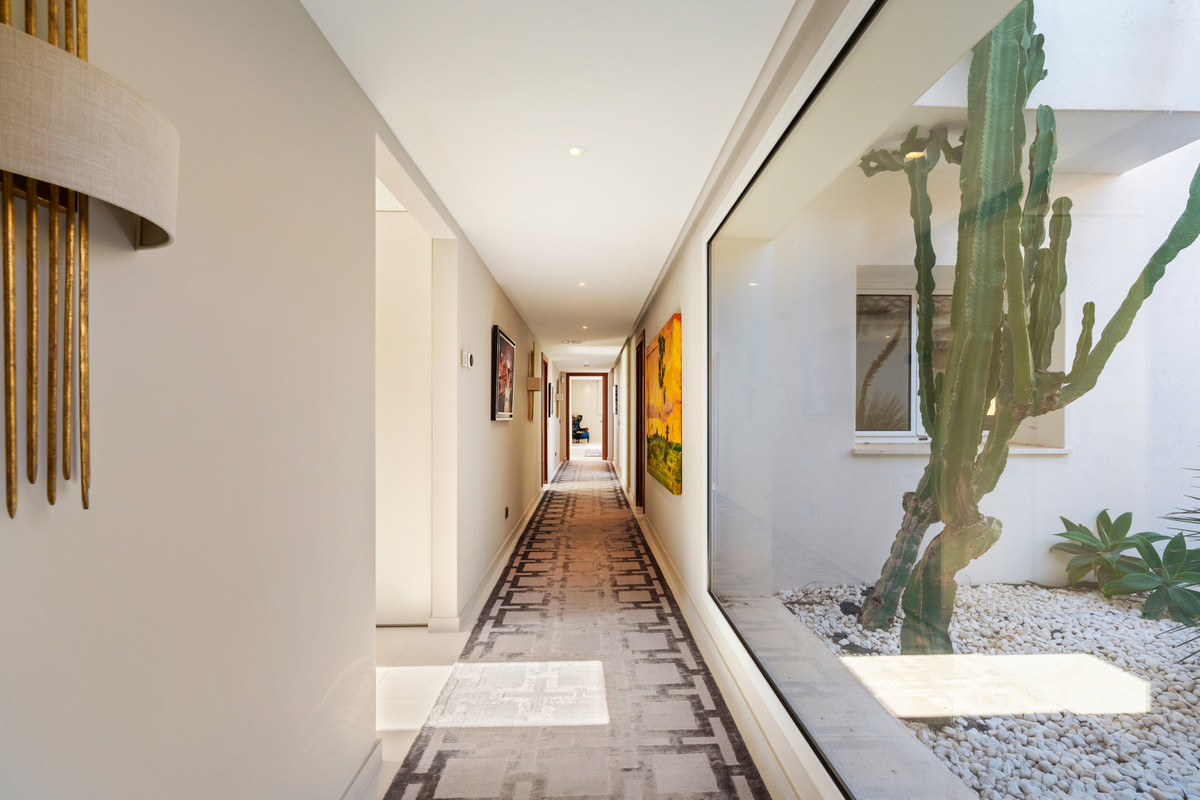 Se vende Villa - Chalet de 9 dormitorios en Costa Del Sol, Málaga, España