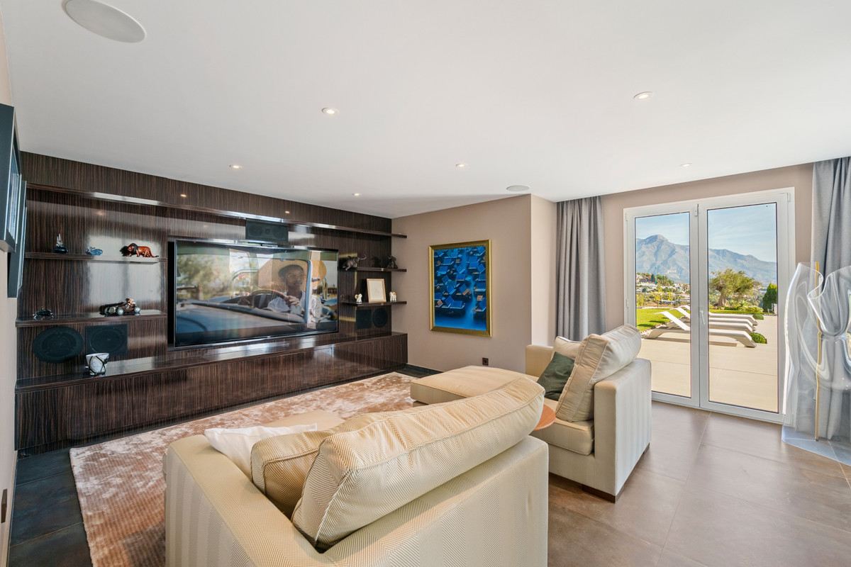Se vende Villa - Chalet de 9 dormitorios en Costa Del Sol, Málaga, España