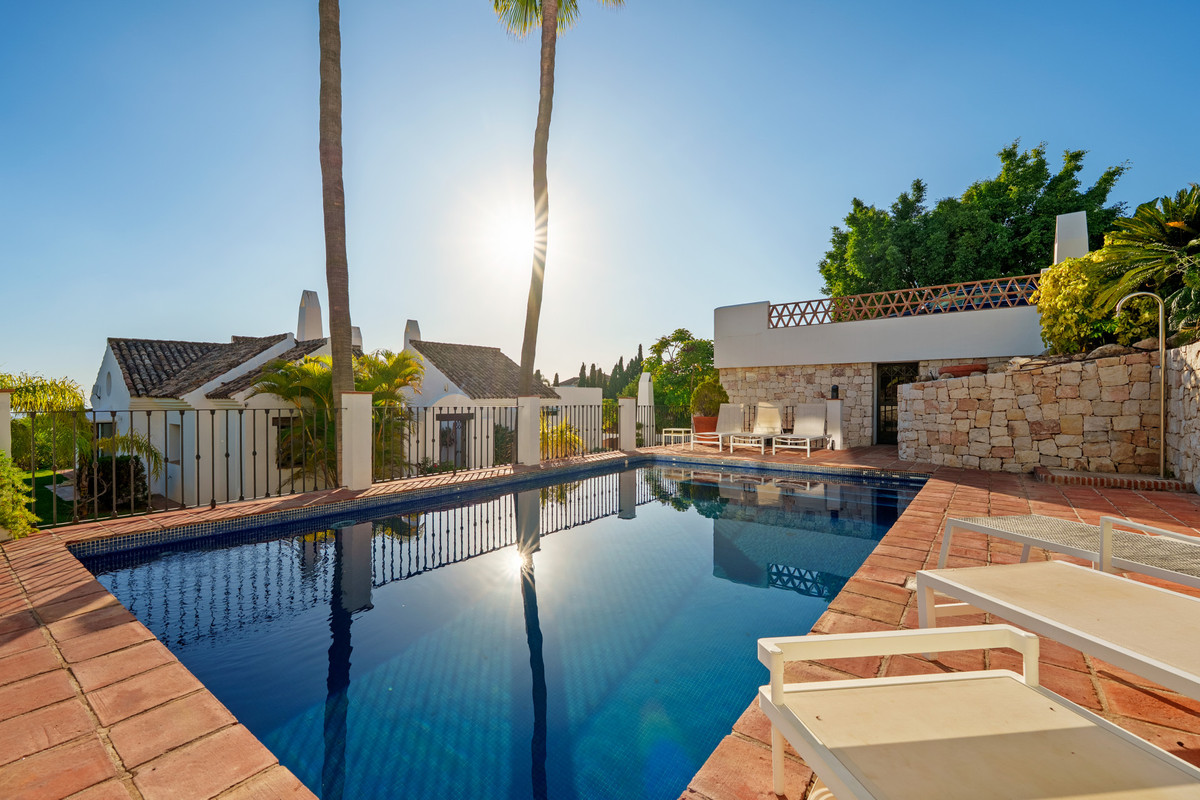 Se vende Villa - Chalet de 9 dormitorios en Costa Del Sol, Málaga, España