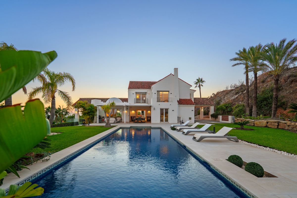 Se vende Villa - Chalet de 9 dormitorios en Costa Del Sol, Málaga, España