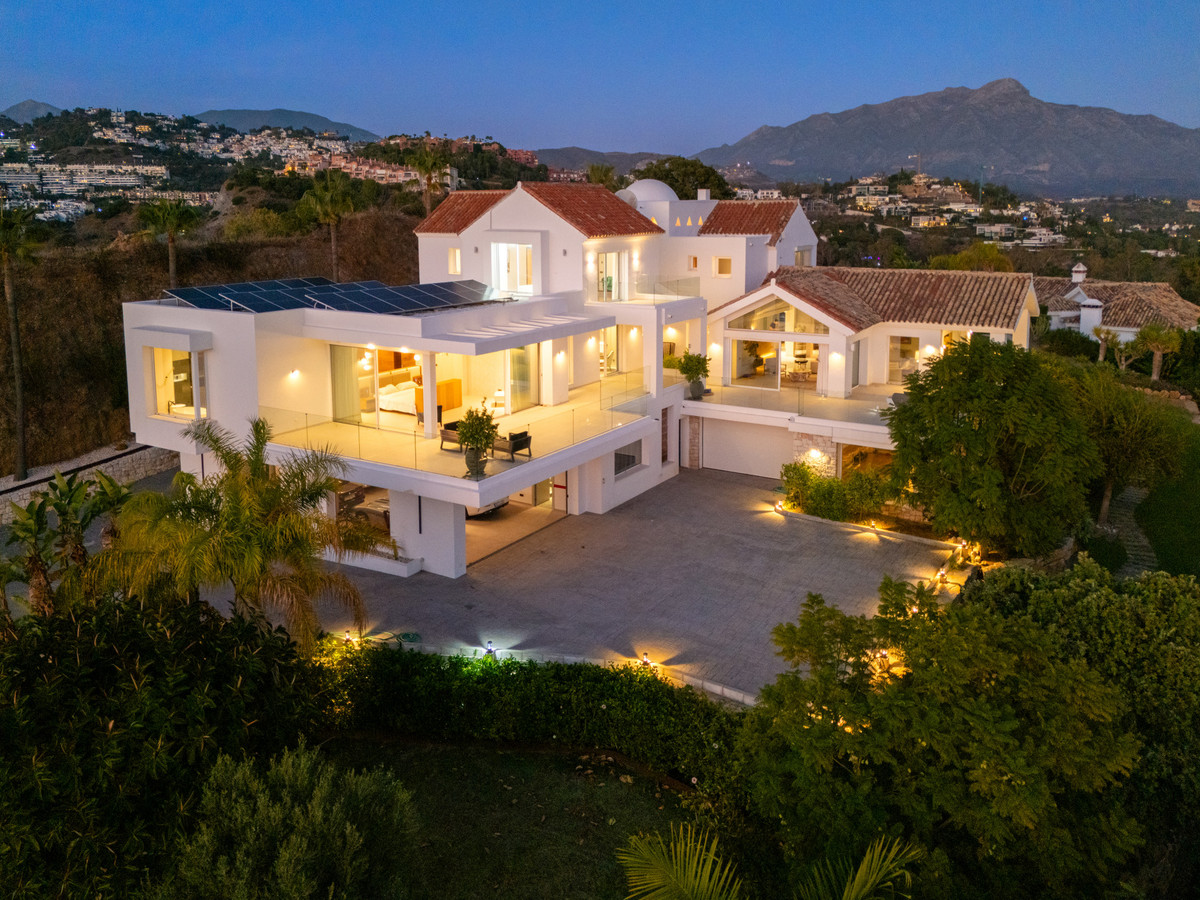 Se vende Villa - Chalet de 9 dormitorios en Costa Del Sol, Málaga, España