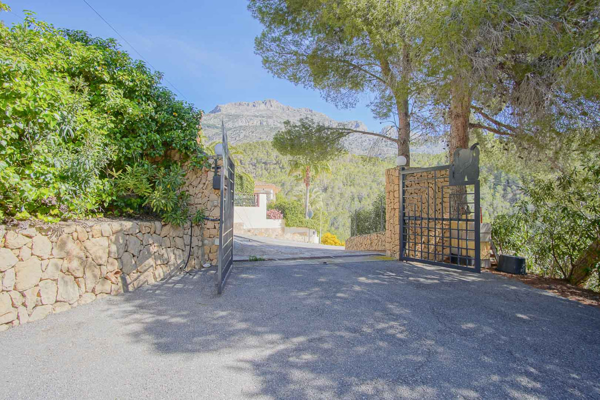 3 Bed Townhouse for sale in Altea Costa Blanca, Alicante, Spain