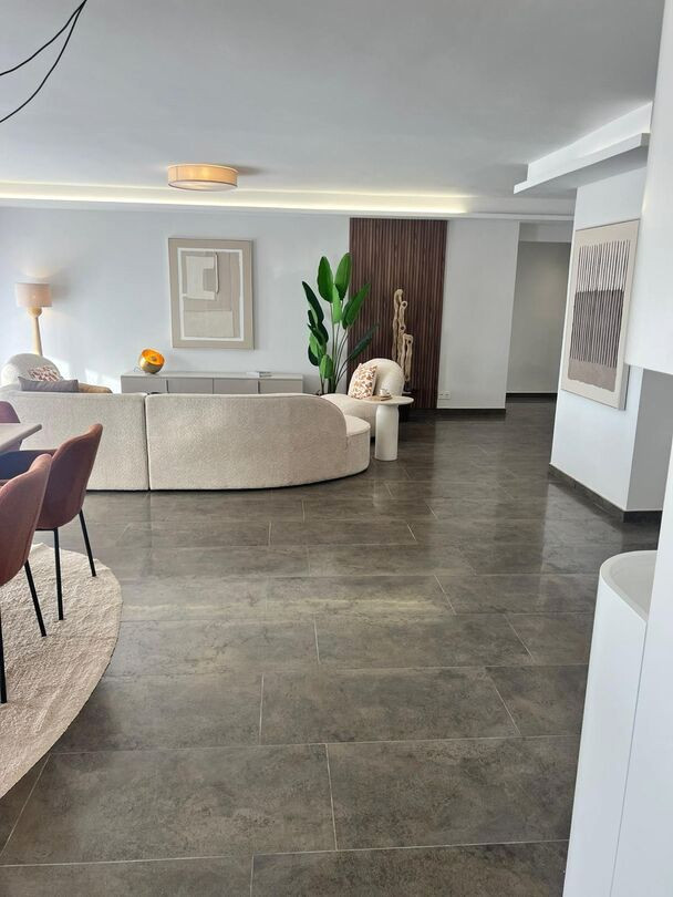 4 Bed Apartment for sale in Fuengirola Costa Del Sol, Málaga, Spain