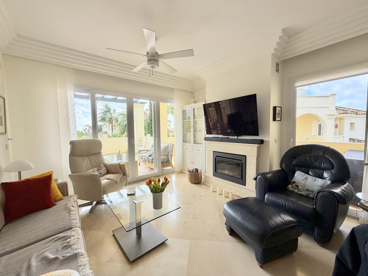 Se vende Apartamento Planta Media de 2 dormitorios en Costa Del Sol, Málaga, España
