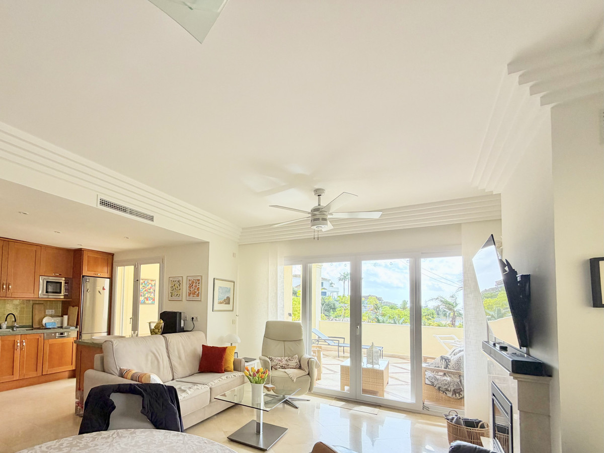 Se vende Apartamento Planta Media de 2 dormitorios en Costa Del Sol, Málaga, España