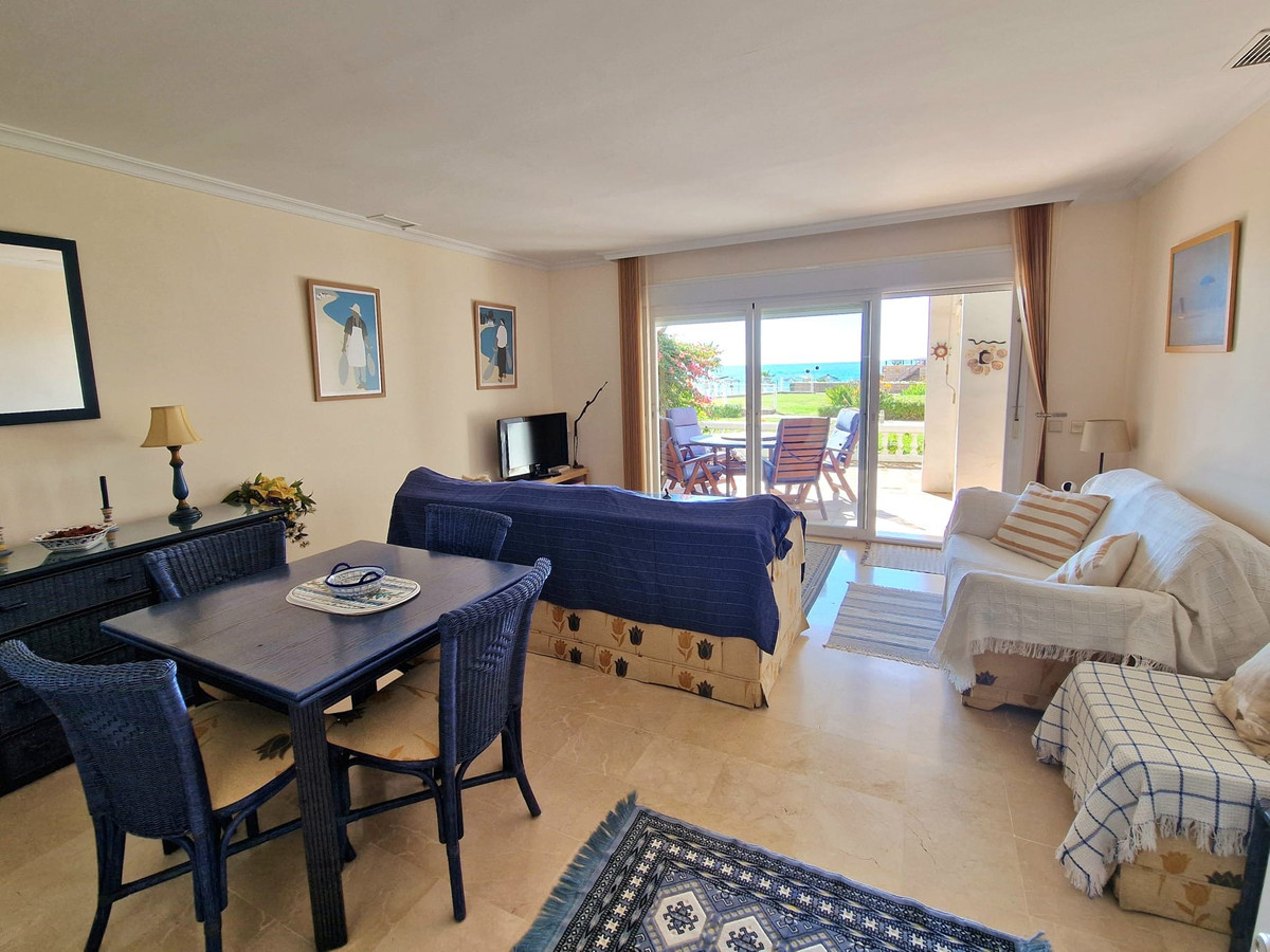 2 Bed Townhouse for sale in Casares Costa Del Sol, Málaga, Spain