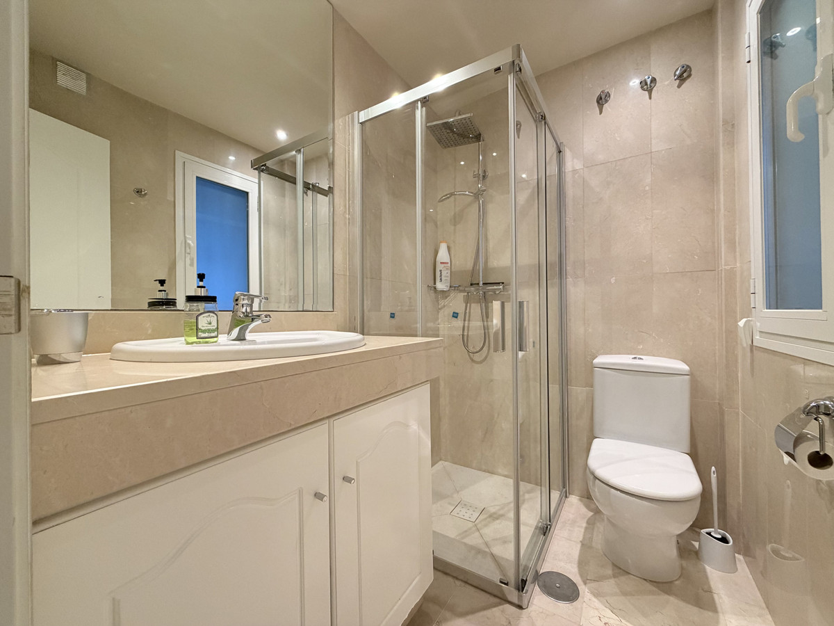 2 Bed Apartment for sale in Estepona Costa Del Sol, Málaga, Spain