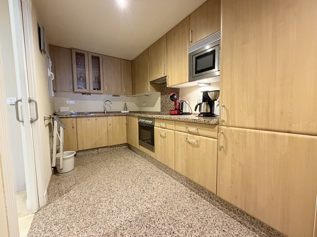 2 Bed Apartment for sale in Estepona Costa Del Sol, Málaga, Spain