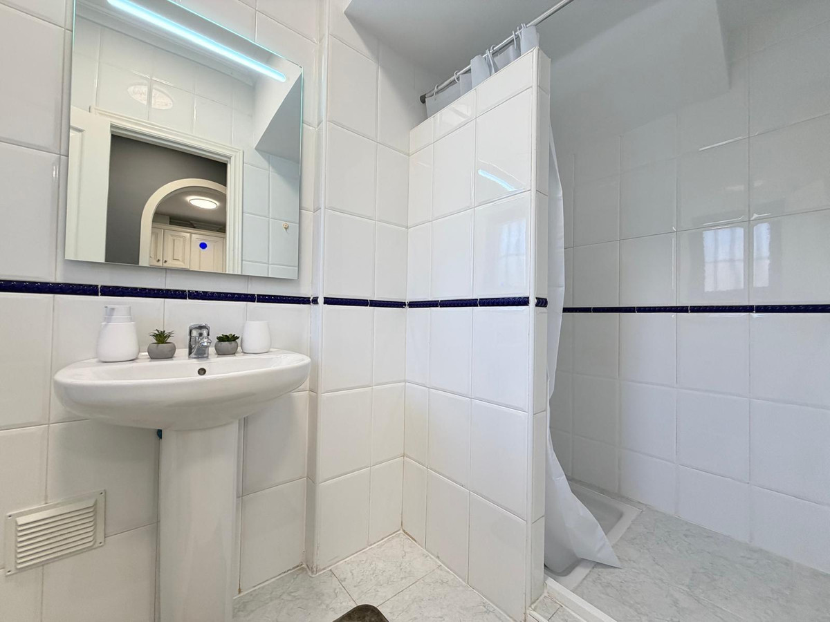 Se vende Bungalow de 2 dormitorios en Costa Blanca, Alicante, España