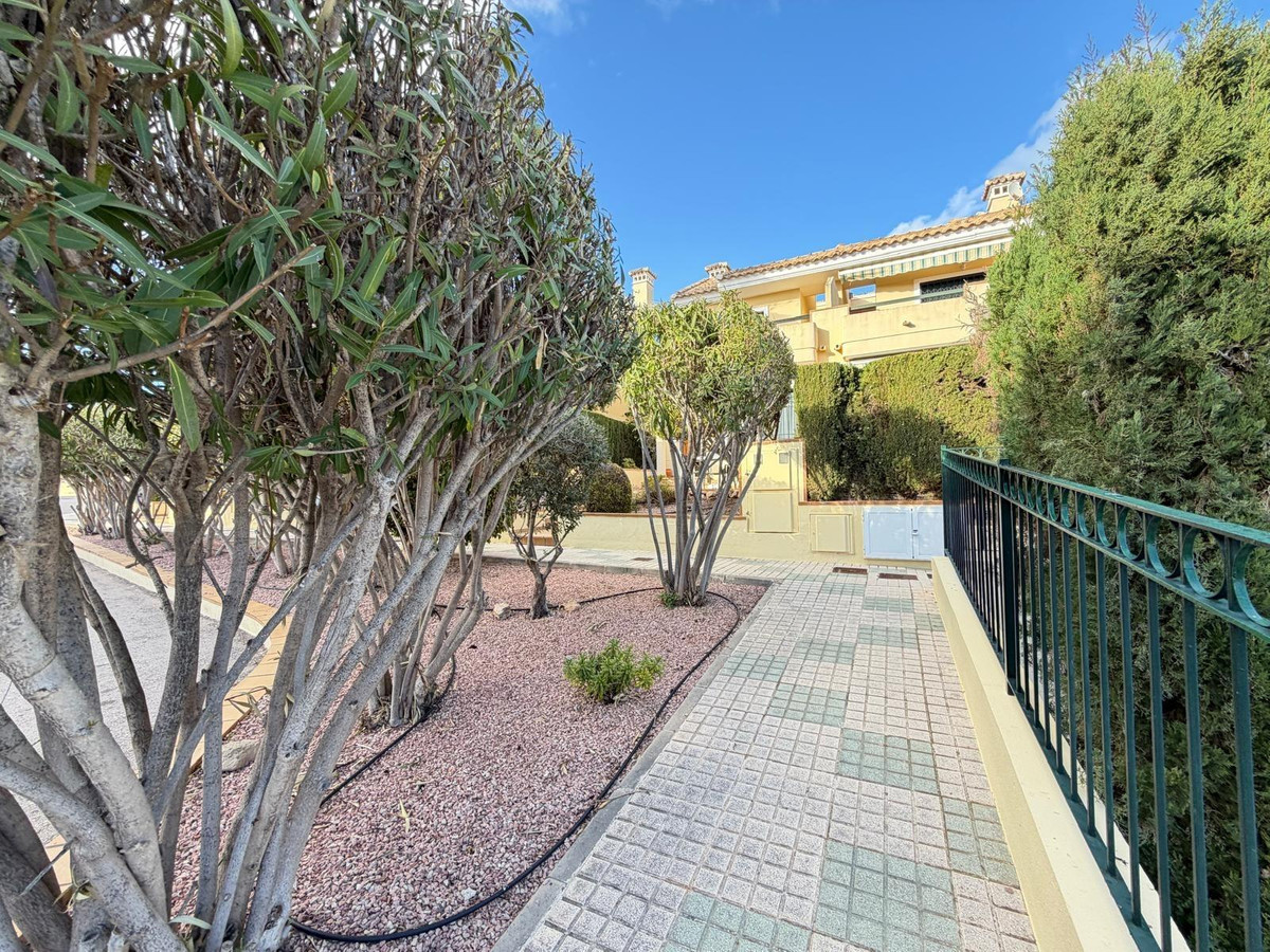 Se vende Bungalow de 2 dormitorios en Costa Blanca, Alicante, España