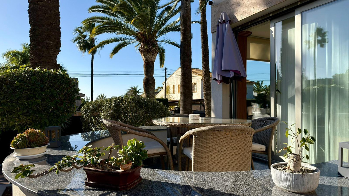 6 Bed Townhouse for sale in Benidorm Costa Blanca, Alicante, Spain