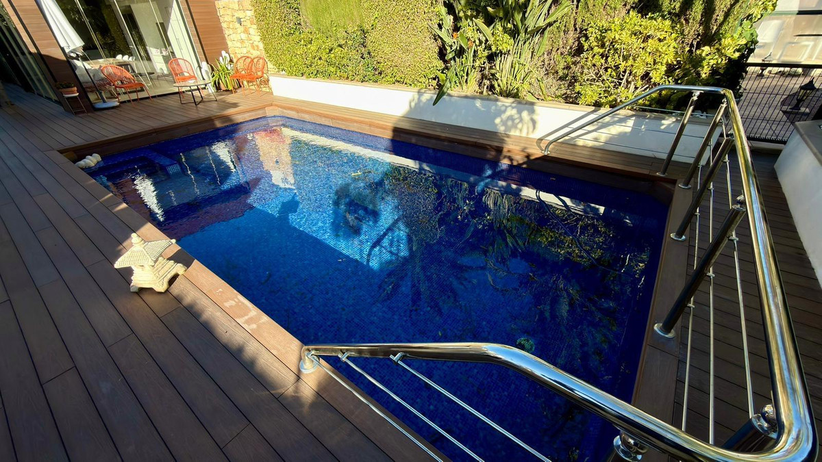 6 Bed Townhouse for sale in Benidorm Costa Blanca, Alicante, Spain