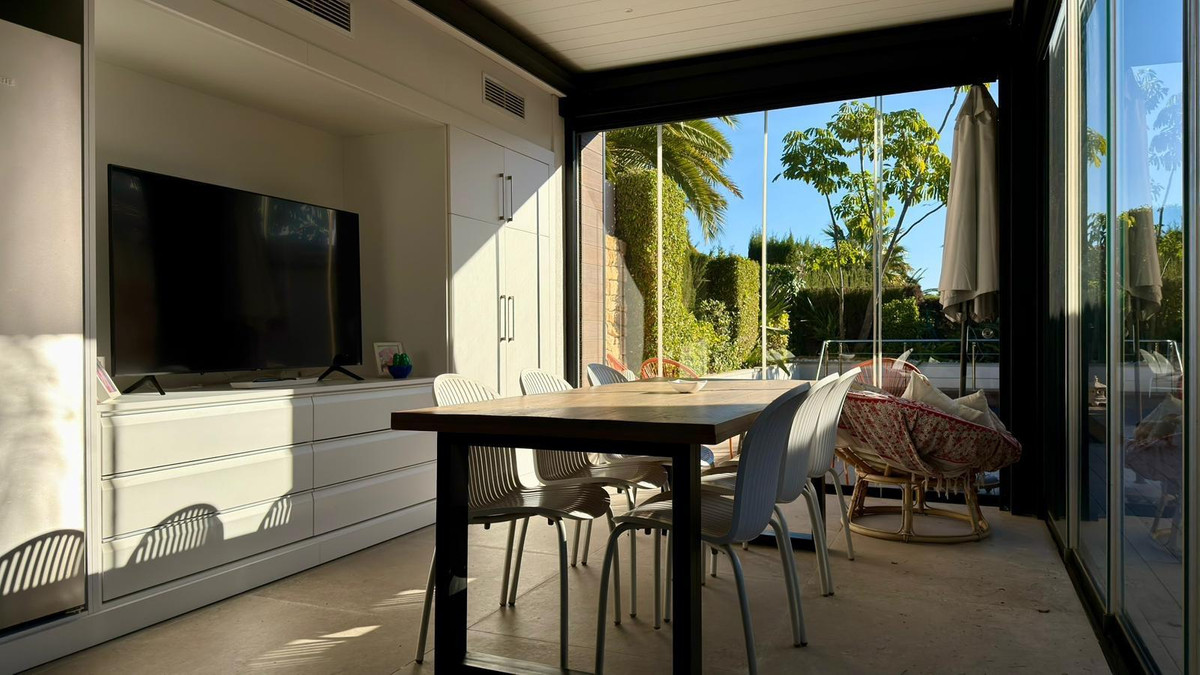 6 Bed Townhouse for sale in Benidorm Costa Blanca, Alicante, Spain