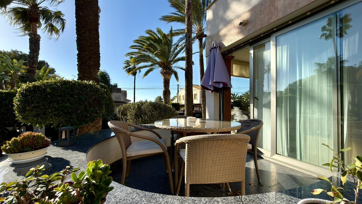 6 Bed Townhouse for sale in Benidorm Costa Blanca, Alicante, Spain