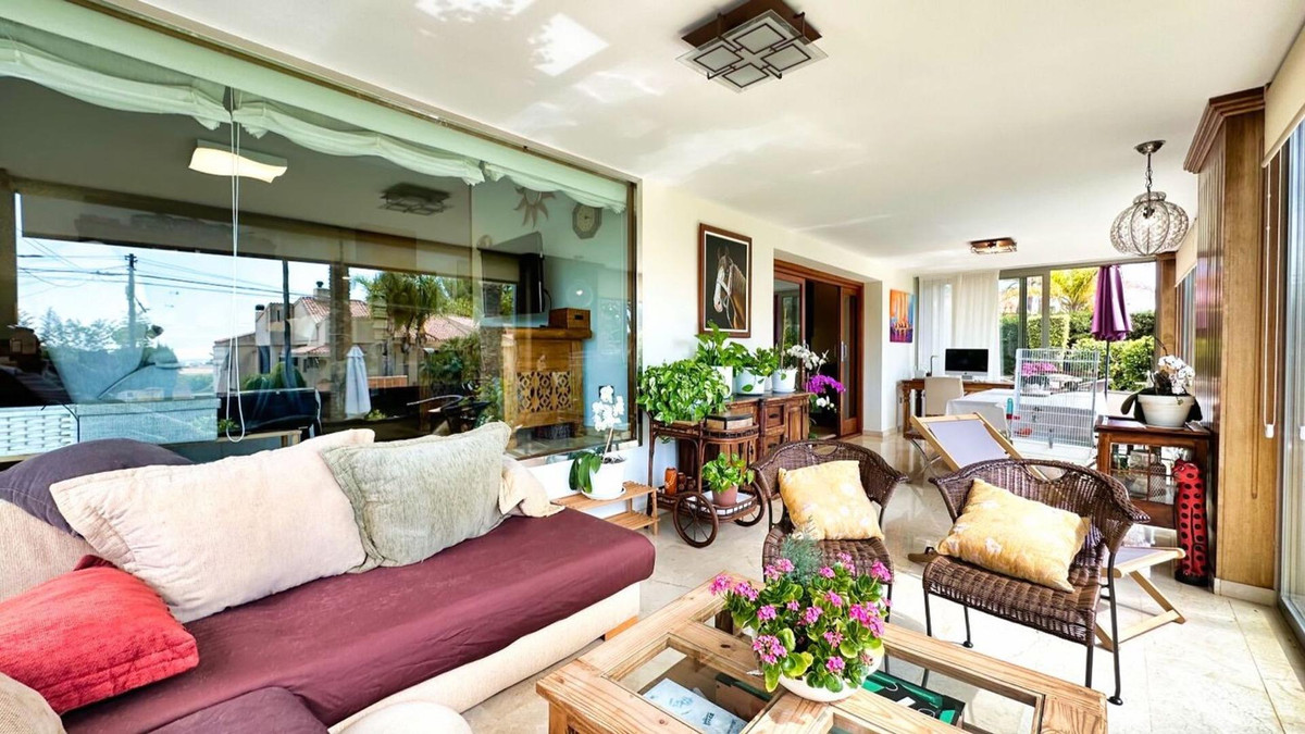 6 Bed Townhouse for sale in Benidorm Costa Blanca, Alicante, Spain