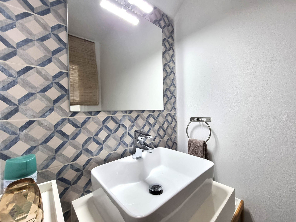 Se vende Villa - Chalet de 3 dormitorios en Costa Del Sol, Málaga, España
