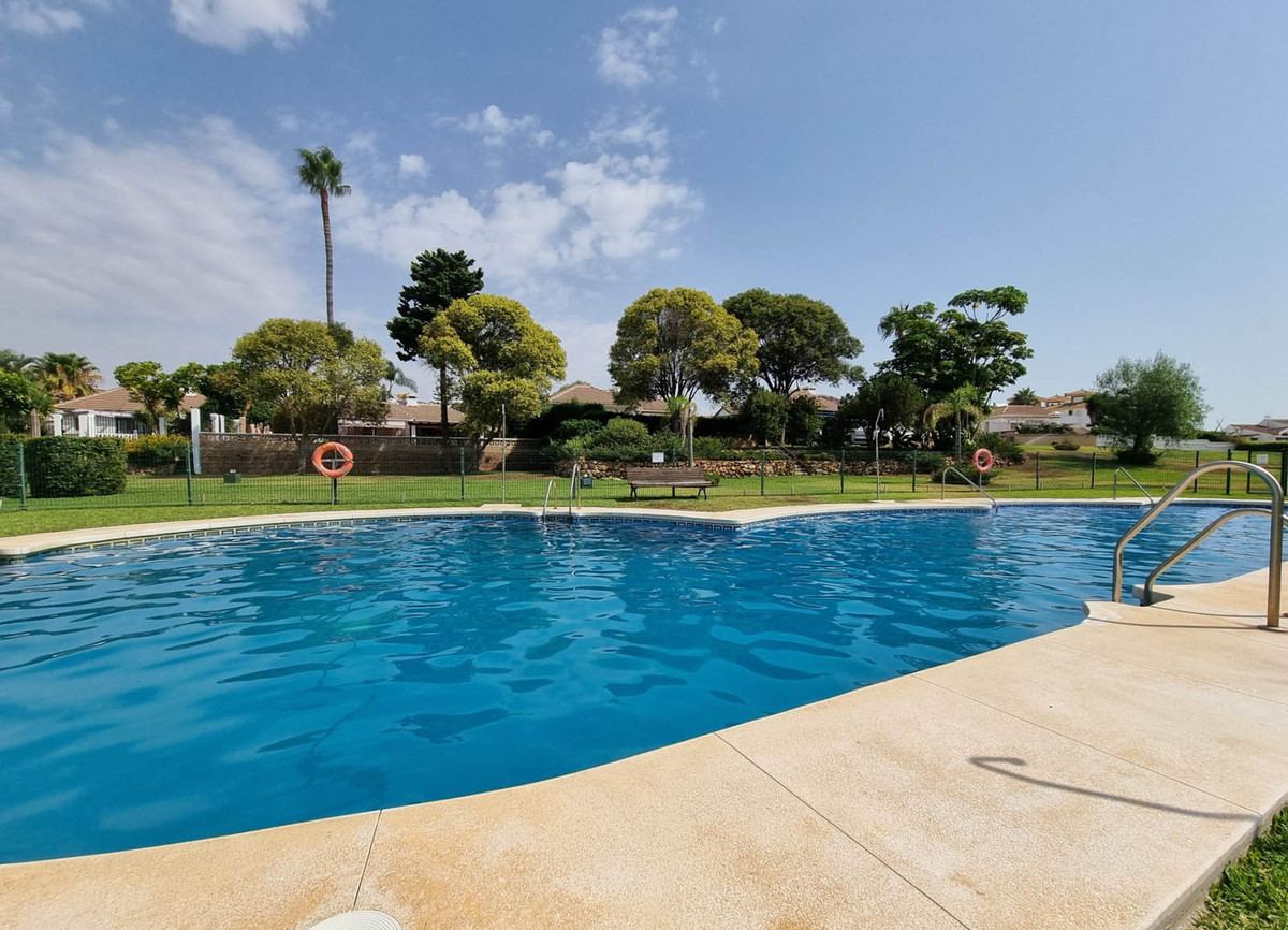 Se vende Villa - Chalet de 3 dormitorios en Costa Del Sol, Málaga, España