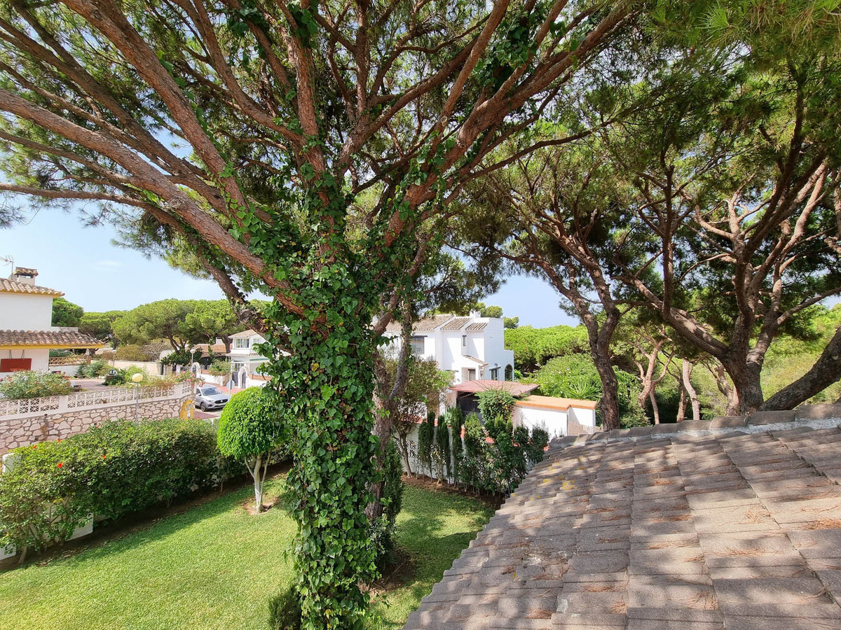 Se vende Villa - Chalet de 3 dormitorios en Costa Del Sol, Málaga, España