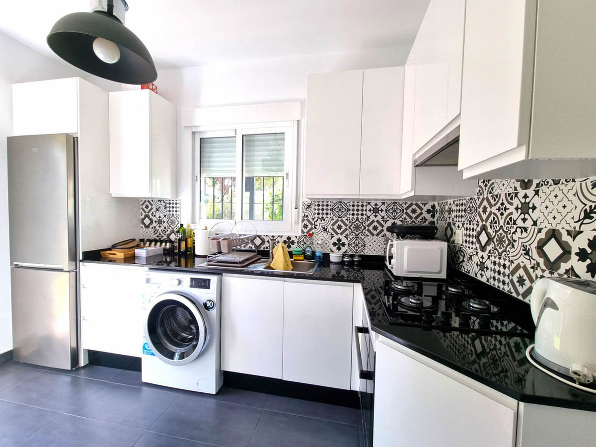Se vende Villa - Chalet de 3 dormitorios en Costa Del Sol, Málaga, España