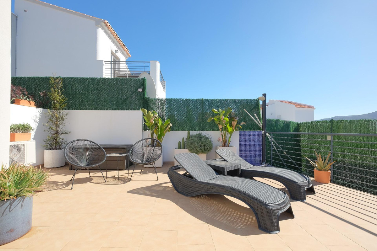 2 Bed Townhouse for sale in Alcalali Costa Blanca, Alicante, Spain