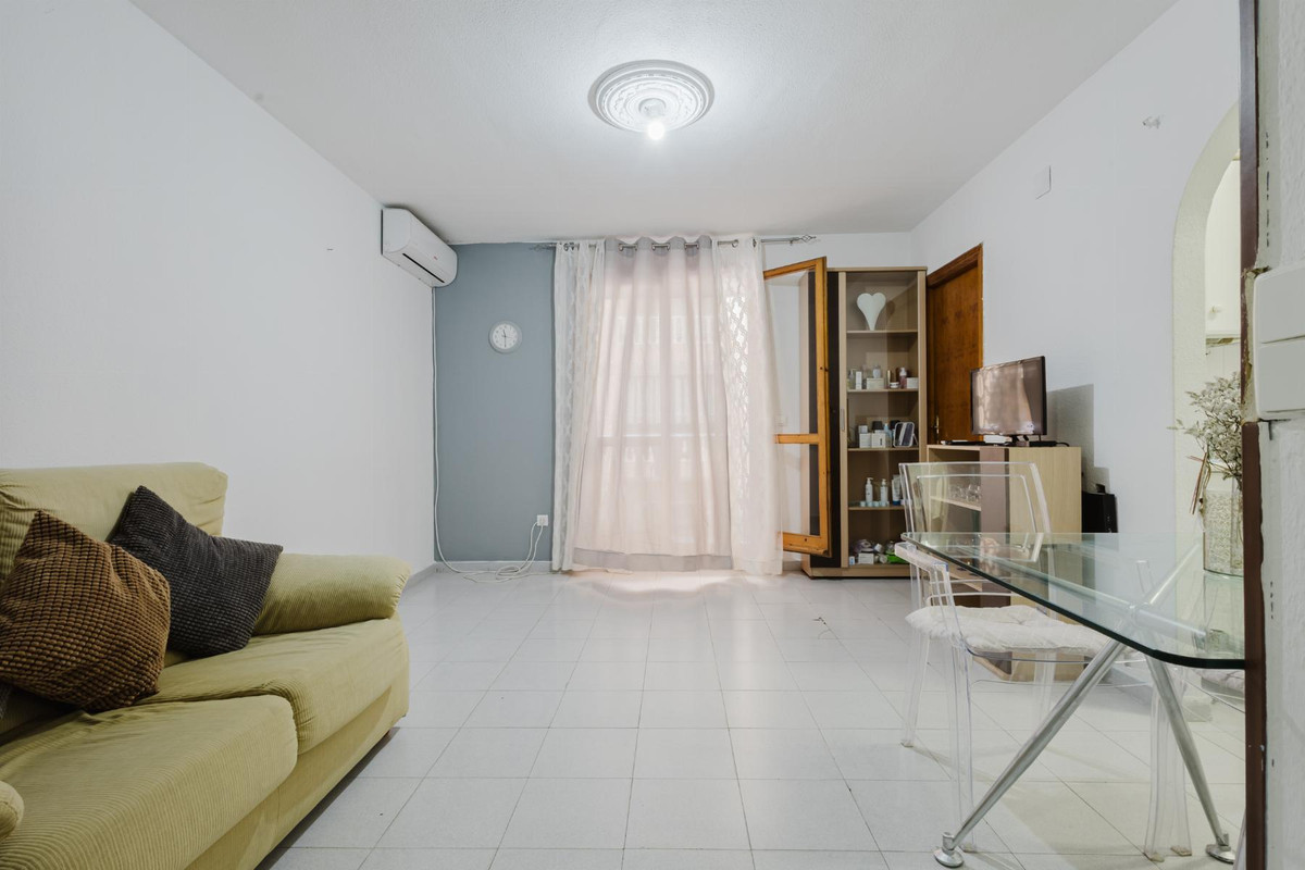 Se vende Apartamento Planta Media de 2 dormitorios en Costa Blanca, Alicante, España