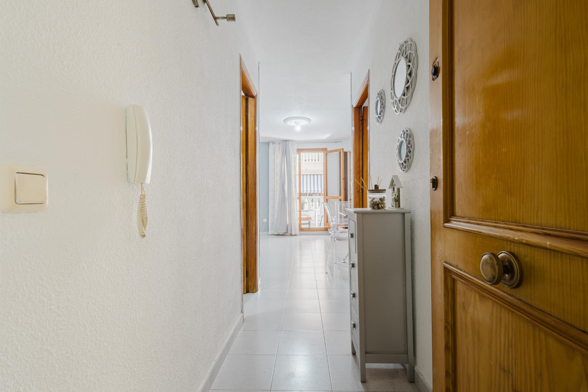 Se vende Apartamento Planta Media de 2 dormitorios en Costa Blanca, Alicante, España
