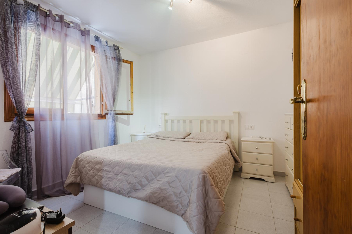 Se vende Apartamento Planta Media de 2 dormitorios en Costa Blanca, Alicante, España