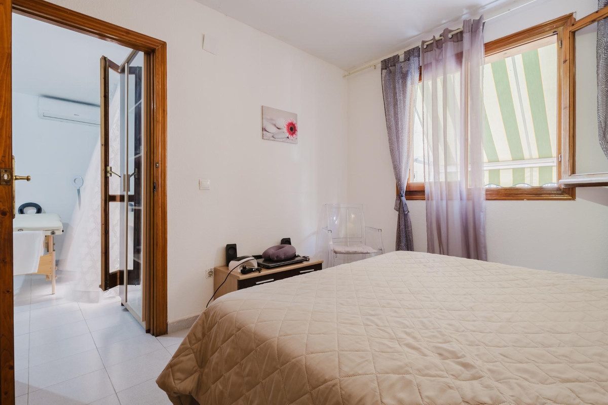 Se vende Apartamento Planta Media de 2 dormitorios en Costa Blanca, Alicante, España