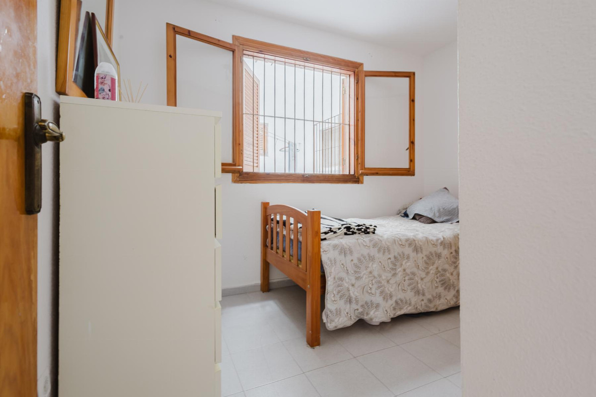 Se vende Apartamento Planta Media de 2 dormitorios en Costa Blanca, Alicante, España