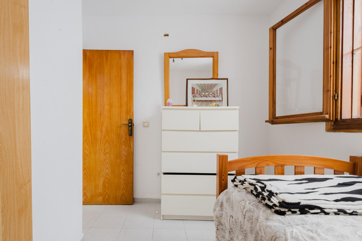 Se vende Apartamento Planta Media de 2 dormitorios en Costa Blanca, Alicante, España