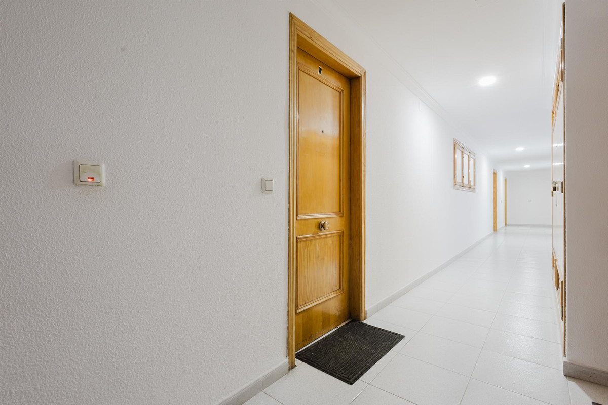 Se vende Apartamento Planta Media de 2 dormitorios en Costa Blanca, Alicante, España