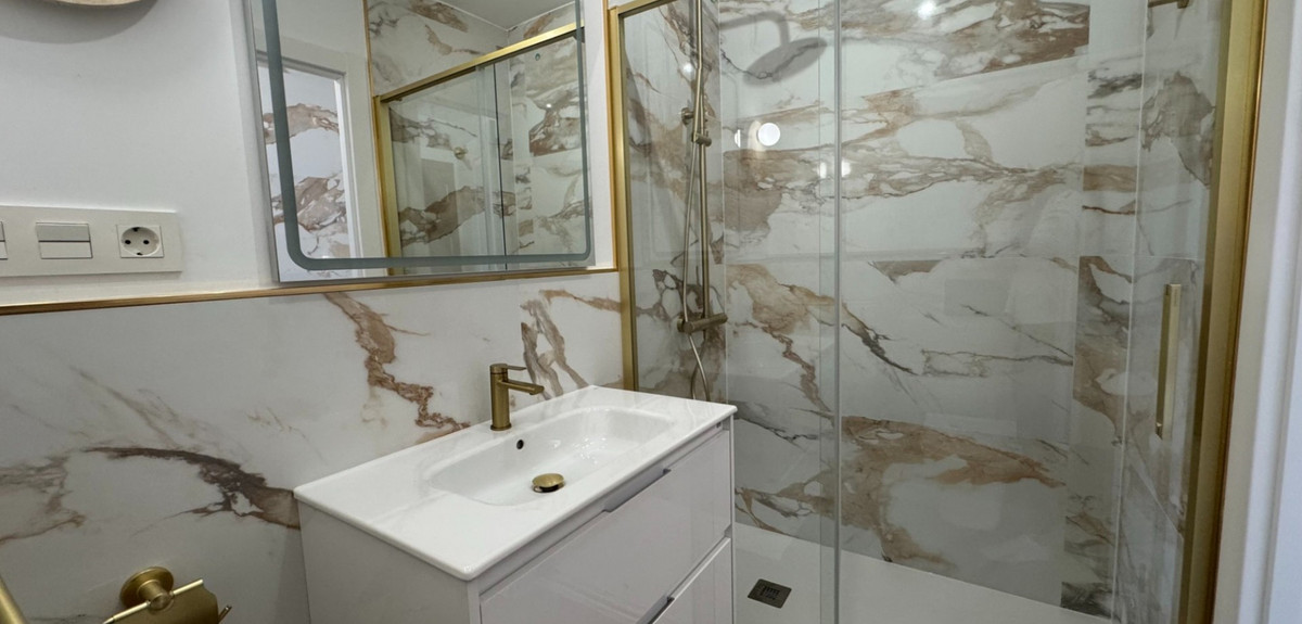 Se vende Ático de 2 dormitorios en Costa Blanca, Alicante, España