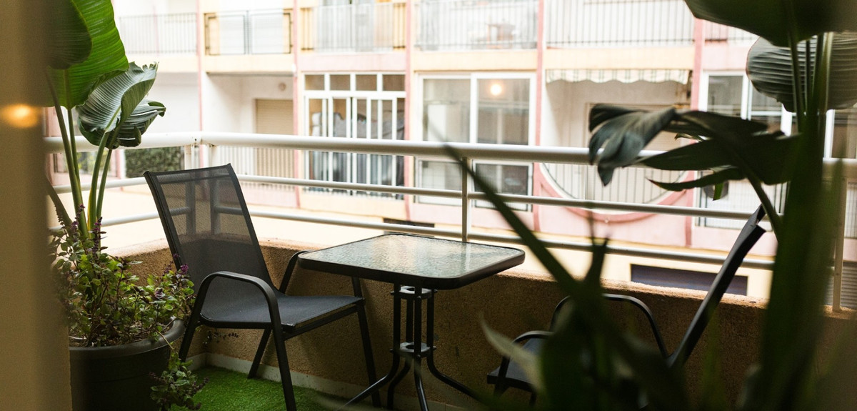 Se vende Apartamento Planta Media de 2 dormitorios en Costa Blanca, Alicante, España